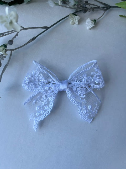 White lace embroidery mini tail clip in hair bow